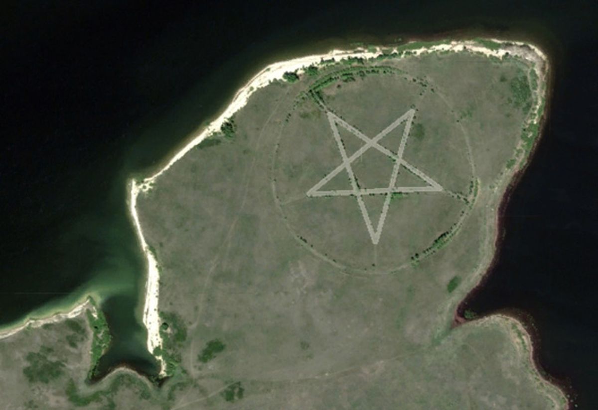 Hal Misterius Yang Pernah Terekam Oleh Google Earth - Emails Angel